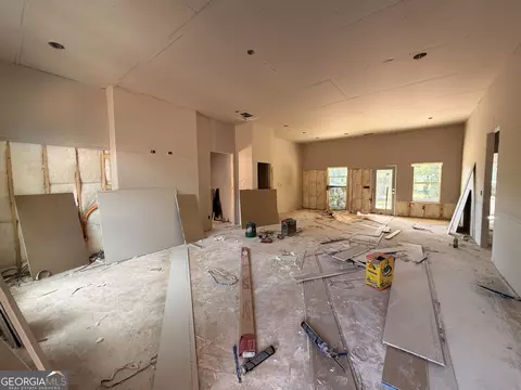 Living - 202 Woodyard Rd, Lagrange, GA 30240 photo 1 of 1