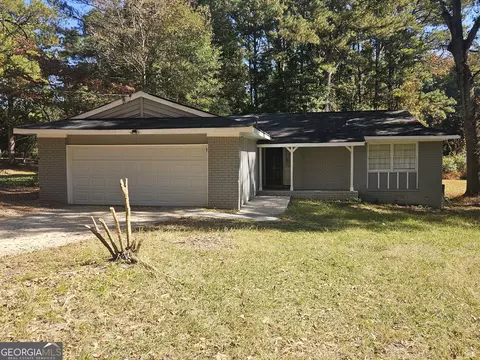 370 Dot Dr, College Park, GA 30349