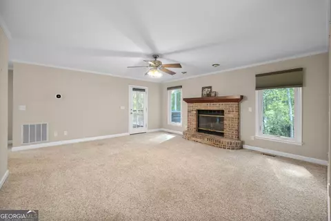 Living - 337 Elder Dr, Jefferson, GA 30549 photo 1 of 3