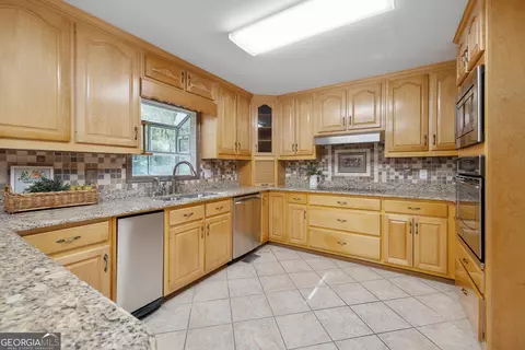 Kitchen - 337 Elder Dr, Jefferson, GA 30549 photo 1 of 5