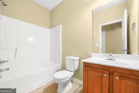 Bath - 13199 Greywolf Ln, Covington, GA 30014 photo 4 of 5
