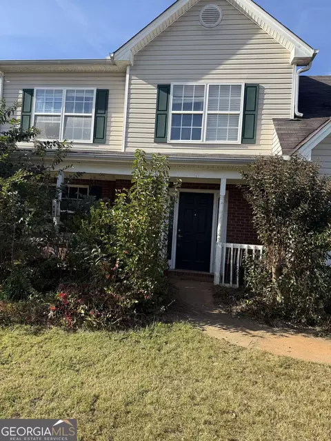 416 Armor Dr, Loganville, GA 30052