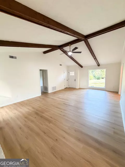 Living - 127 Hazel Way, Lagrange, GA 30241 photo 2 of 4