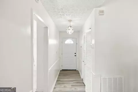 Entry Way - 1129 Kingston Rd, Perry, GA 31069 photo 1 of 4