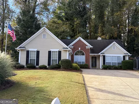 2980 Camelot Woods Dr, Lawrenceville, GA 30044