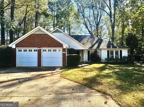 1329 Christiana Dr, Lawrenceville, GA 30043