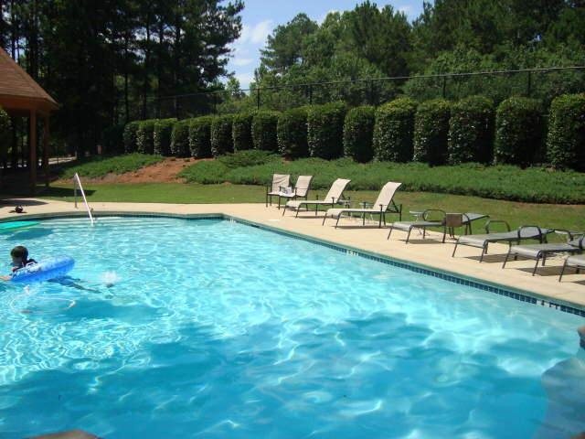 102 Canterbury Ct, Lagrange, GA 30241 photo 4