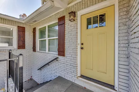 3814 Ensign Dr, Chamblee, GA 30341 photo 2