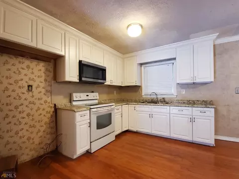 6345 Impala Cir, Morrow, GA 30260 photo 6