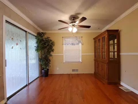 6345 Impala Cir, Morrow, GA 30260 photo 8