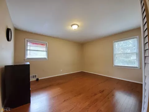6345 Impala Cir, Morrow, GA 30260 photo 11