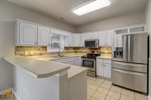 90 Shenandoah Dr, Covington, GA 30016 photo 4