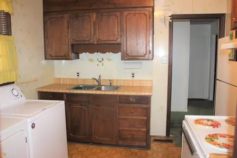 243 Rutland Cir, Lagrange, GA 30241 photo 8