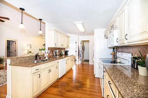 247 Old Pond Rd, Lagrange, GA 30241 photo 11