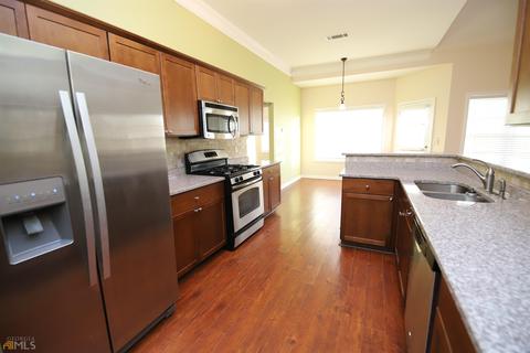 217 N Pointe Dr, Lagrange, GA 30241 photo 2
