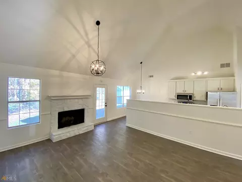 240 Laurel Way, Covington, GA 30016 photo 7