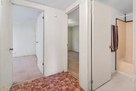 81 Cedar Cir, West Point, GA 31833 photo 5