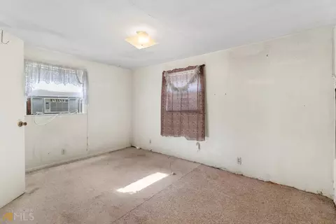 81 Cedar Cir, West Point, GA 31833 photo 9