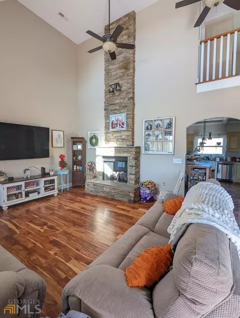 898 Mcintire Rd, Rock Spring, GA 30739 photo 10