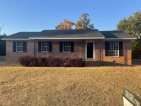 217 Cascade Cir, Dublin, GA 31021 photo 1