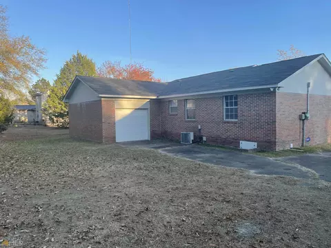 217 Cascade Cir, Dublin, GA 31021 photo 2