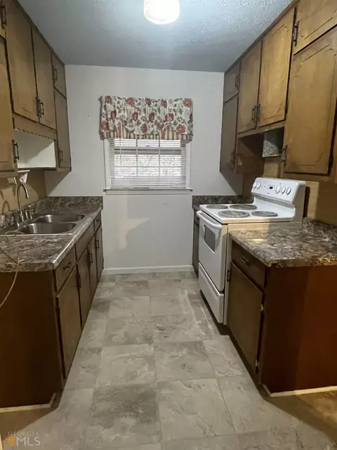 35 Taylor Rd, Covington, GA 30014 photo 3