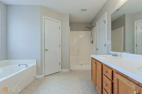 156 Revolutionary Dr, Hampton, GA 30228 photo 4