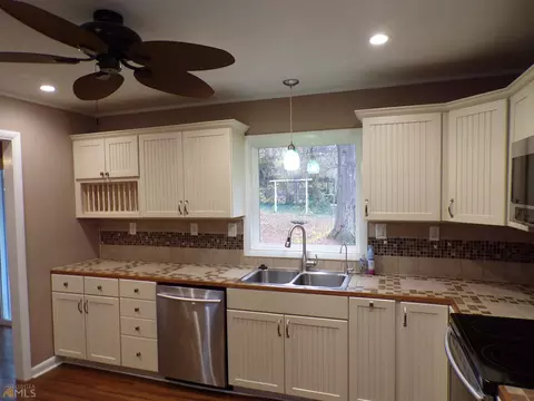 5148 SE Forest Dr SE, Covington, GA 30014 photo 10