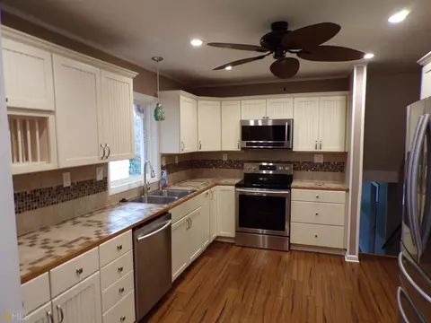 5148 SE Forest Dr SE, Covington, GA 30014 photo 9