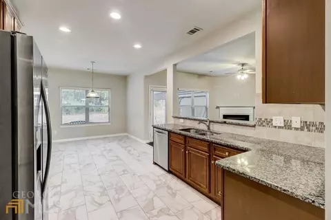 7557 Bowhead Ct, Fairburn, GA 30213 photo 16