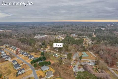 89 Chanticleer Rd, Commerce, GA 30529 photo 3
