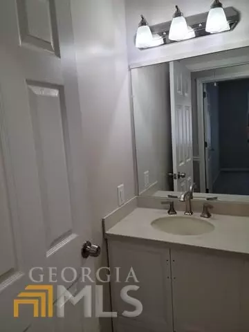 6876 Stephens Dr, Rex, GA 30273 photo 10