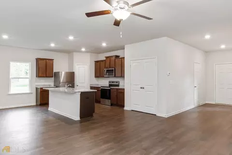 3276 Bridgewood Dr, Macon, GA 31216 photo 3