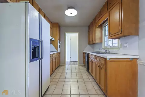 1407 John Robert Dr, Morrow, GA 30260 photo 4