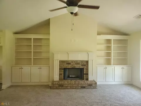 62 Windrow Trl, Statham, GA 30666 photo 2