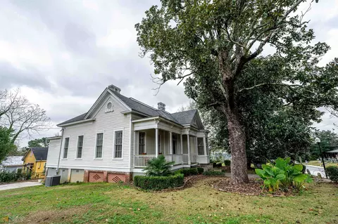 1388 Calhoun St, Macon, GA 31201 photo 2