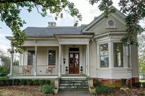 1388 Calhoun St, Macon, GA 31201 photo 1