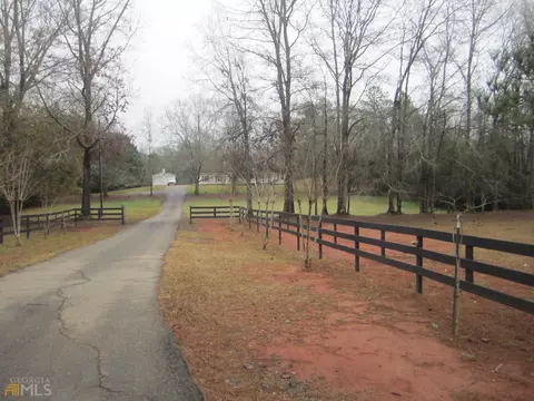 328 Oliver Rd, Barnesville, GA 30204 photo 2
