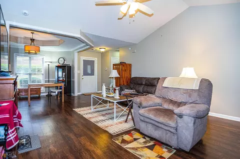 49 River Point Dr, Lagrange, GA 30240 photo 3