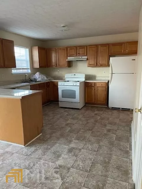 217 Kimberwick Dr, Hampton, GA 30228 photo 8