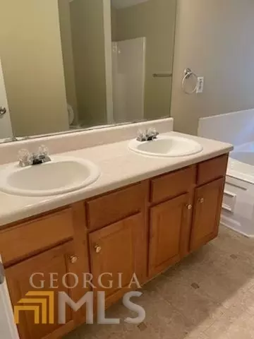 217 Kimberwick Dr, Hampton, GA 30228 photo 12