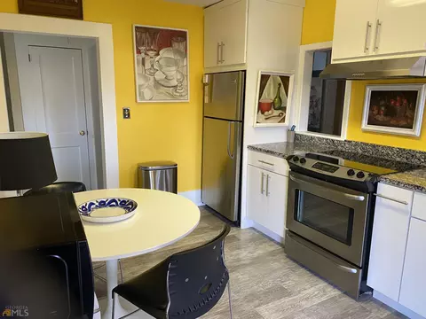 871 E Doyle St, Toccoa, GA 30577 photo 3
