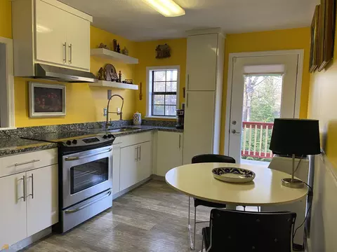 871 E Doyle St, Toccoa, GA 30577 photo 2