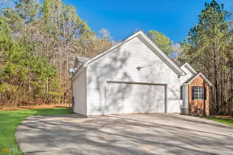 2823 Singleton Rd, Conyers, GA 30012 photo 4