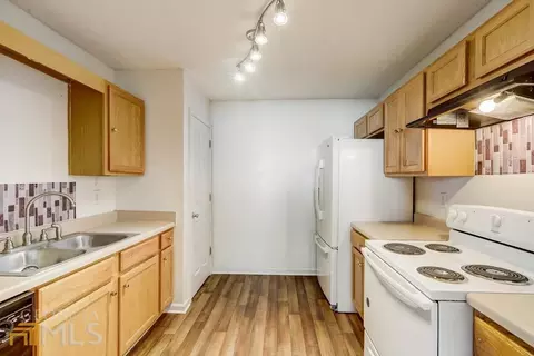 10944 Big Sky Dr, Hampton, GA 30228 photo 2