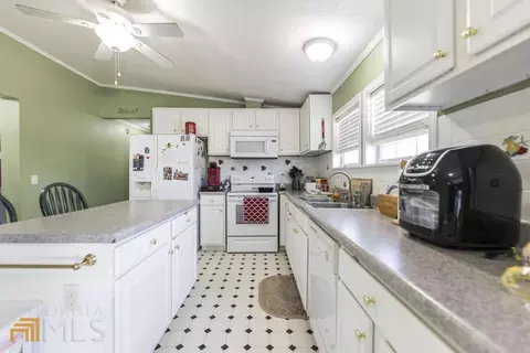 202 Arrlington Bnd, Byron, GA 31008 photo 12
