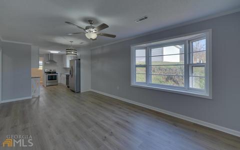325 E Doyle St, Toccoa, GA 30577 photo 4