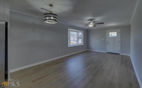325 E Doyle St, Toccoa, GA 30577 photo 8