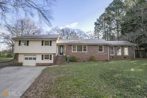 71 Howard Cir, Winder, GA 30680 photo 1