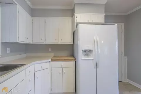71 Howard Cir, Winder, GA 30680 photo 8
